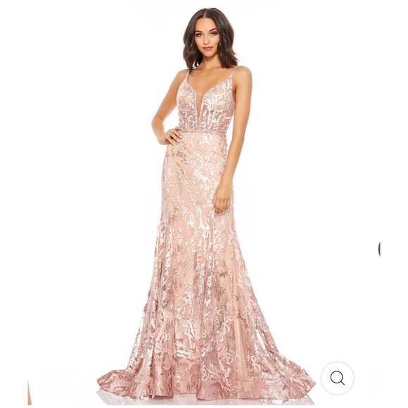 Mac Duggal Women's Plunging Neck Embroidered Gown Dress Size 14 NWT - Picture 1 of 12